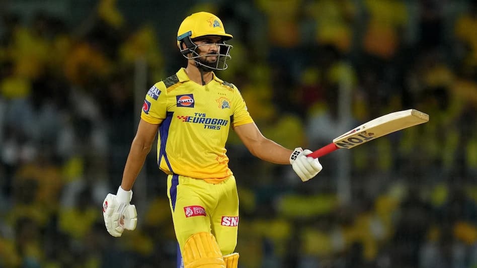 रुतुराज गायकवाड़ की चोट बढ़ा सकती है CSK की टेंशन, हो सकते हैं टीम से बाहर