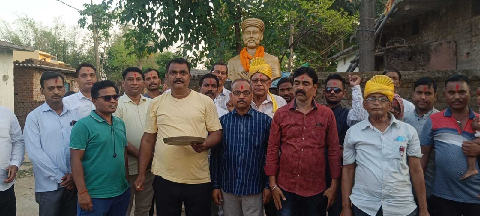 देश की सेवा करने की प्रेरणा हमें वीर कुंवर सिंह से लेने की जरूरत