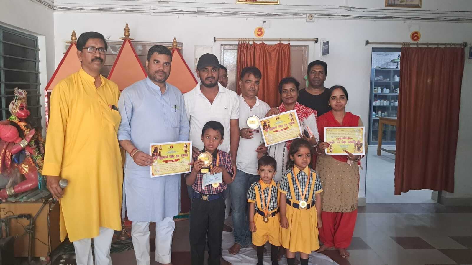 पैराडाइज में हनुमान रूप सज्जा प्रतियोगिता