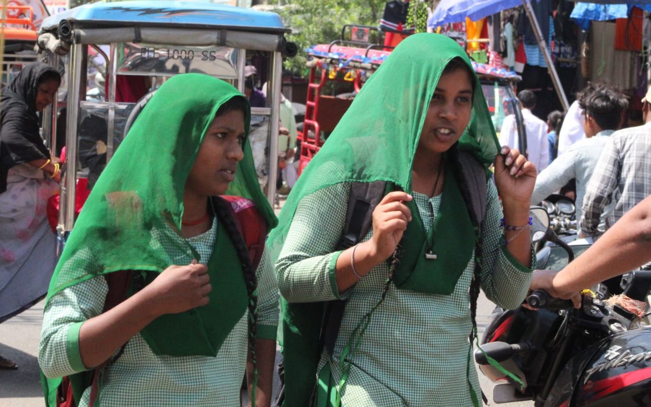 Jharkhand Weather: झारखंड के इन इलाकों में 10 जून तक चल सकती है लू, कई जिलों में आज हल्की बारिश के आसार Jharkhand Weather: झारखंड के इन इलाकों में 10 जून तक चल सकती है लू, कई जिलों में आज हल्की बारिश के आसार