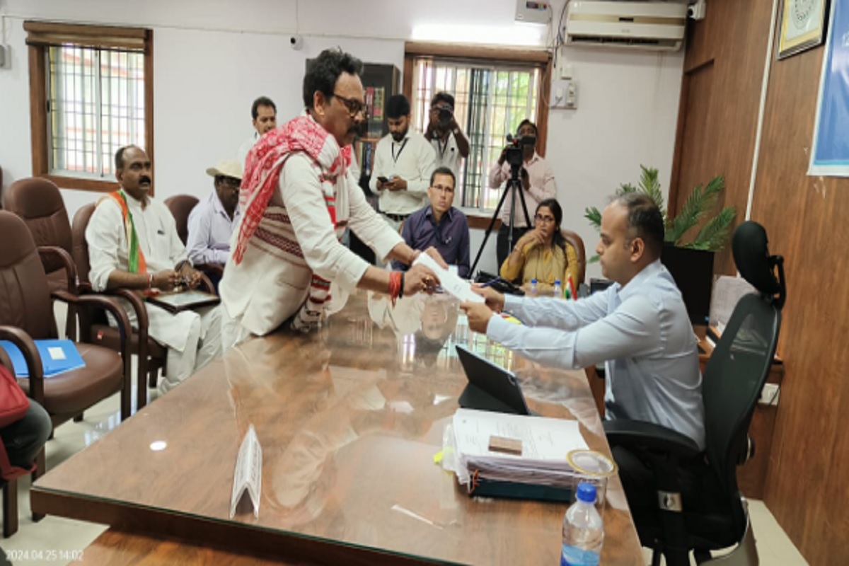 अंतिम दिन लोहरदगा लोकसभा सीट से कांग्रेस के सुखदेव भगत समेत 7 ने किया नामांकन, कुल 17 लोगों ने भरा है पर्चा