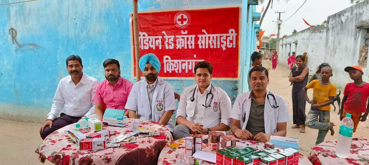 रेडक्रॉस के शिविर में 150 लोगों ने करायी स्वास्थ्य जांच