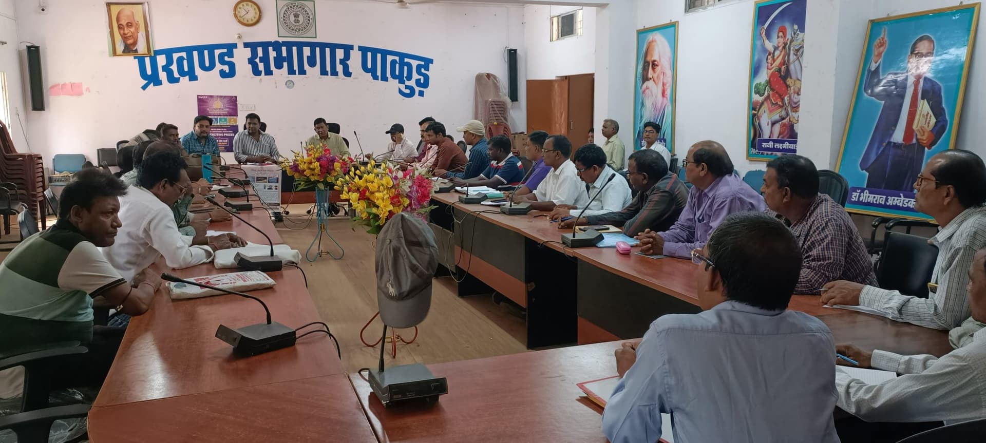 बूथों पर मतदाताओं को उपलब्ध कराएं सुविधाएं : बीडीओ