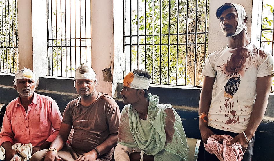 जमीनी विवाद के पंचायत के दौरान जमकर मारपीट, चार घायल