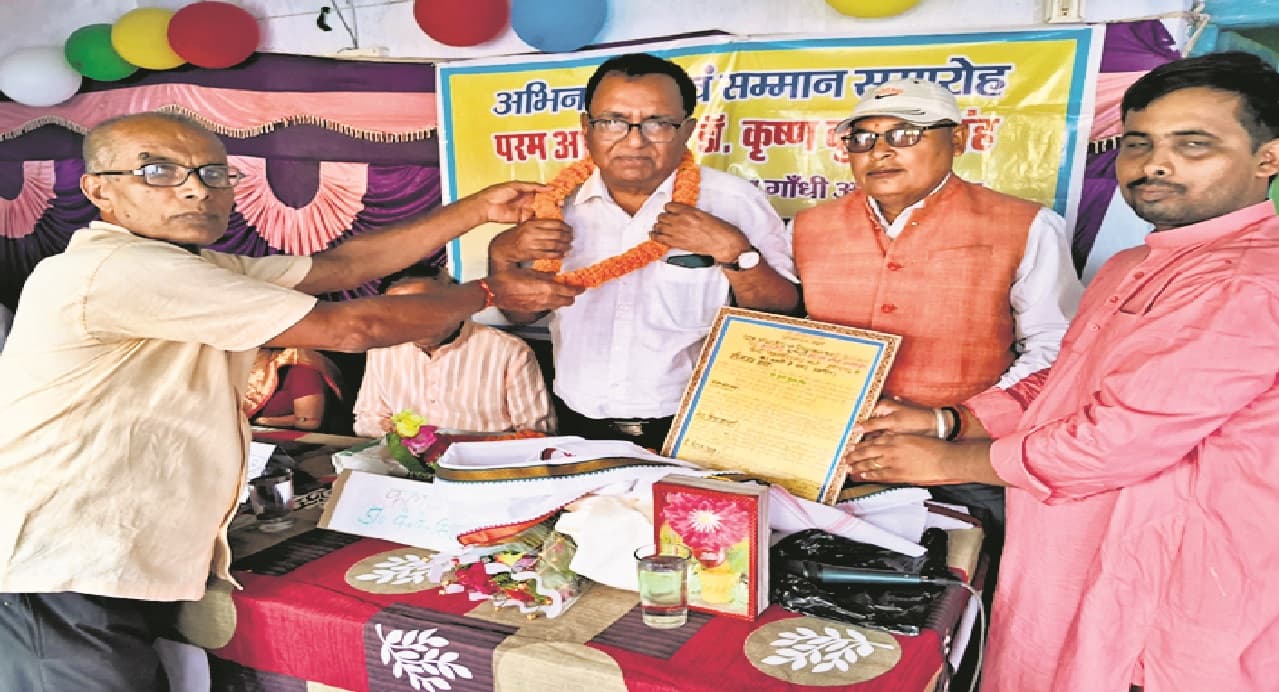 बांका से निकला किसान का बेटा, आज अंतरराष्ट्रीय हिंदी विश्वविद्यालय वर्धा में कुलपति बन जला रहे शिक्षा की ज्योति