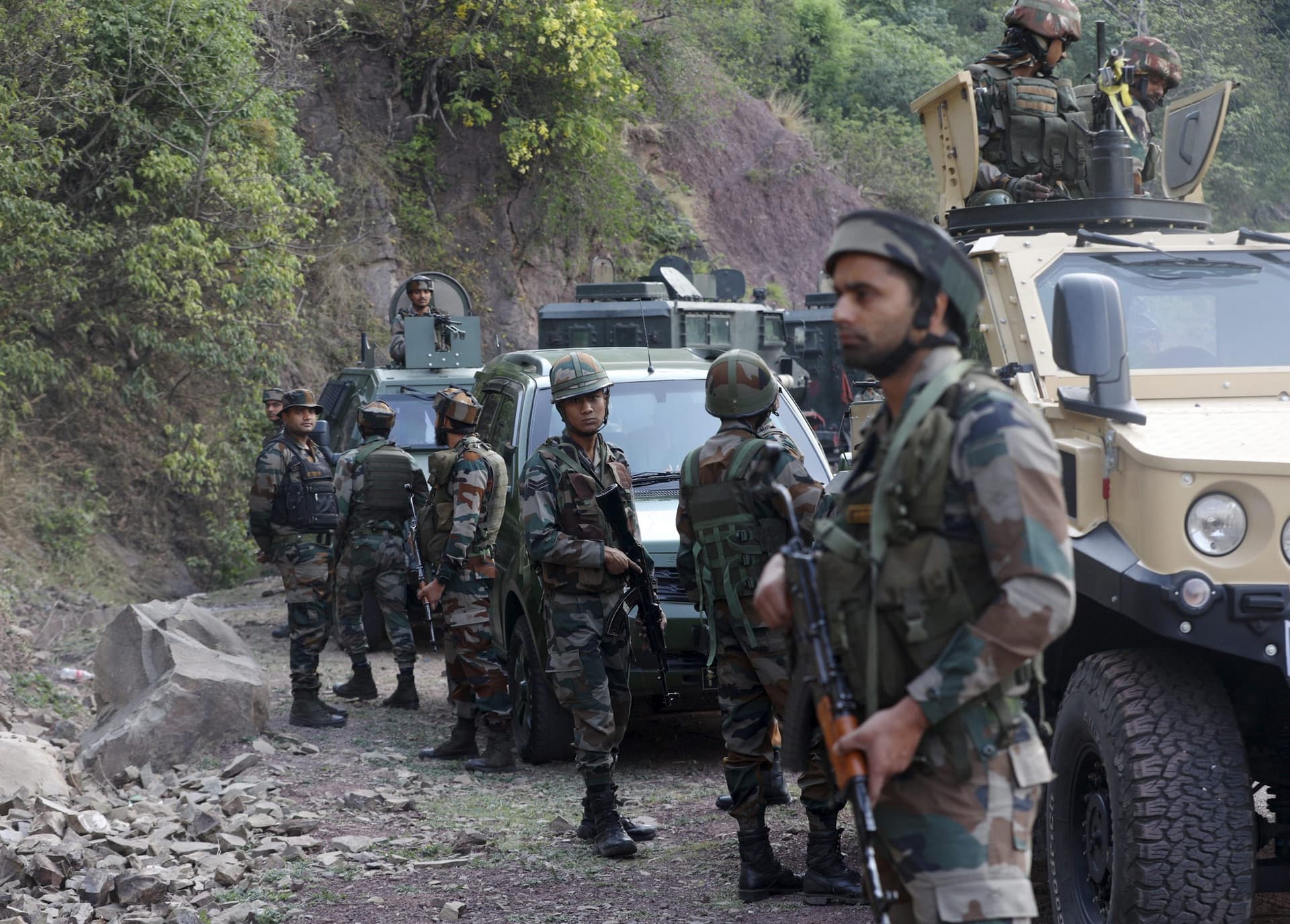 Jammu Kashmir: कठुआ हमले में शामिल दूसरा आतंकी भी ढेर, पूरे इलाके में सर्च ऑपरेशन जारी