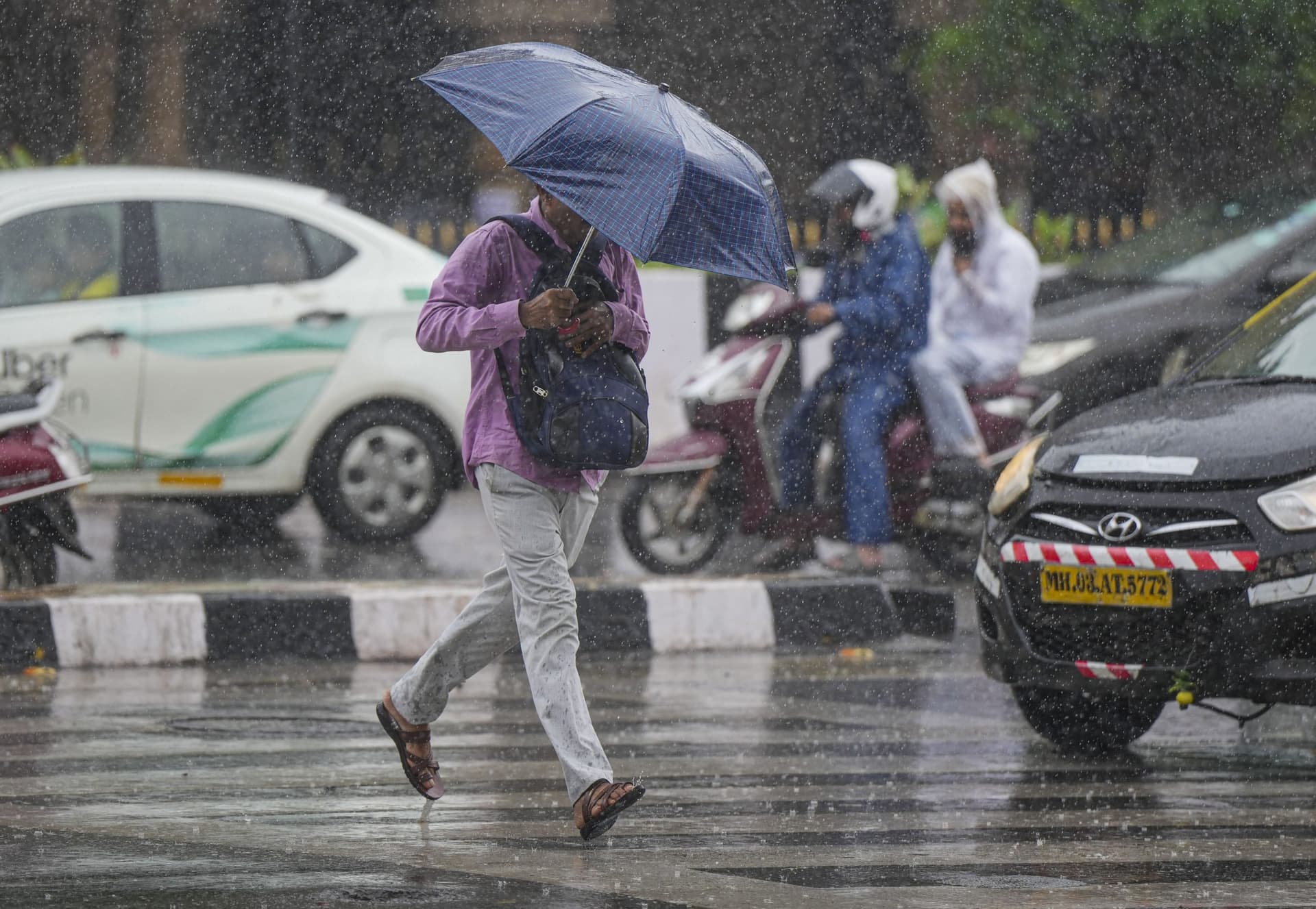Jharkhand Weather: पूरे झारखंड में छाया मॉनसून, आज इन इलाकों में बारिश की सभावना Jharkhand Weather: पूरे झारखंड में छाया मॉनसून, आज इन इलाकों में बारिश की सभावना