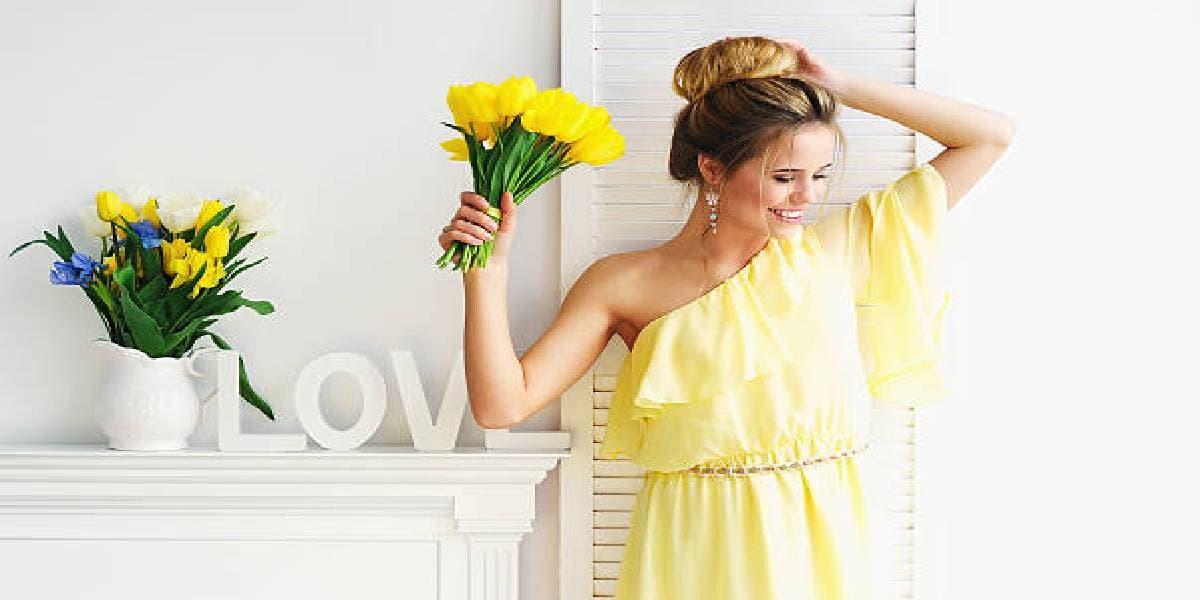 Yellow Colour Personality: अगर आप भी पहनते हैं पीले रंग के कपड़े, तो जानें अपने बारे में…