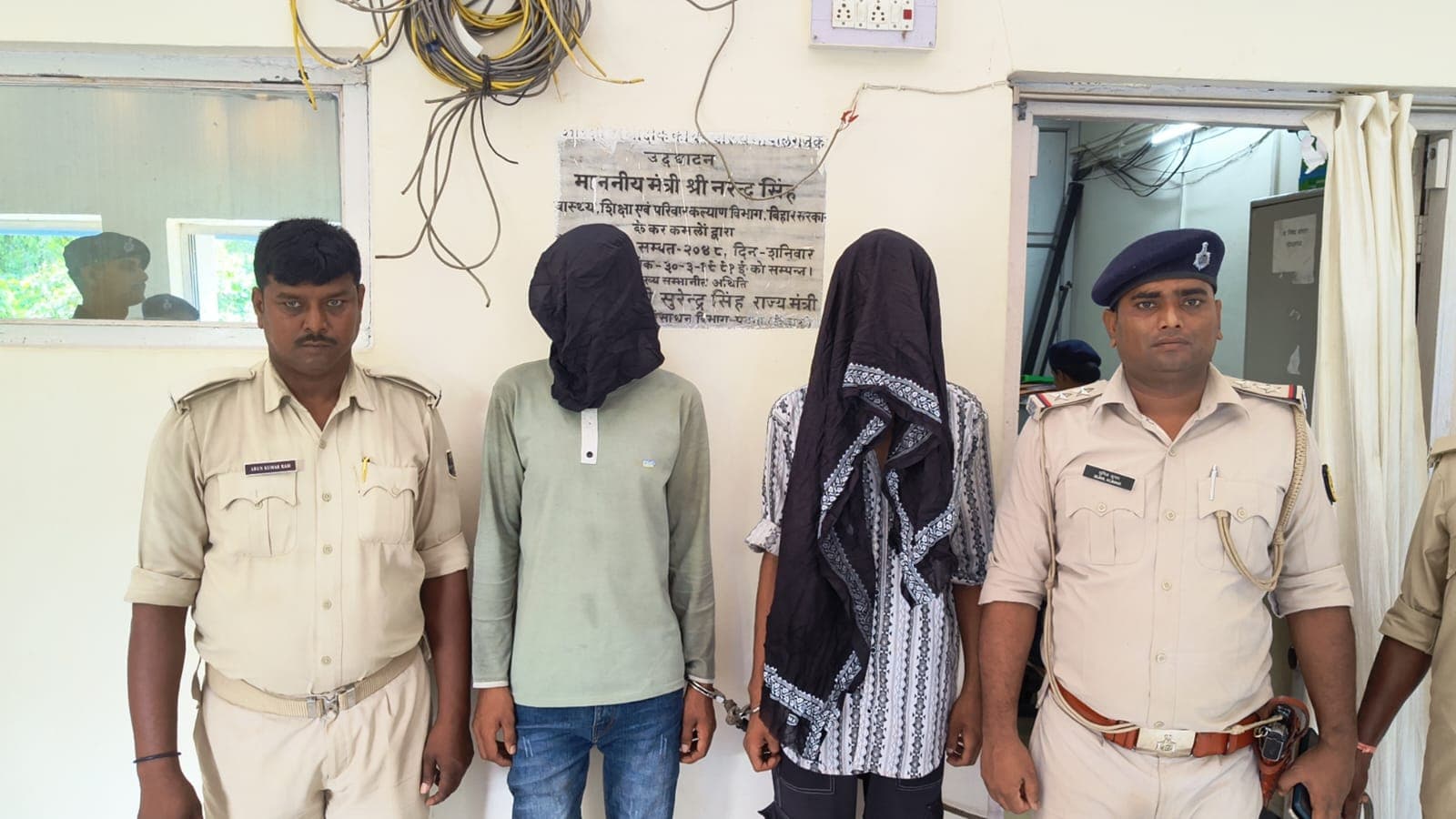 राजस्थान में लॉरेंस विश्नोई गैंग के गुर्गों को दबोच रही बिहार पुलिस, NIA-ATS समेत चार जांच एजेंसियां एक्टिव राजस्थान में लॉरेंस विश्नोई गैंग के गुर्गों को दबोच रही बिहार पुलिस, NIA-ATS समेत चार जांच एजेंसियां एक्टिव