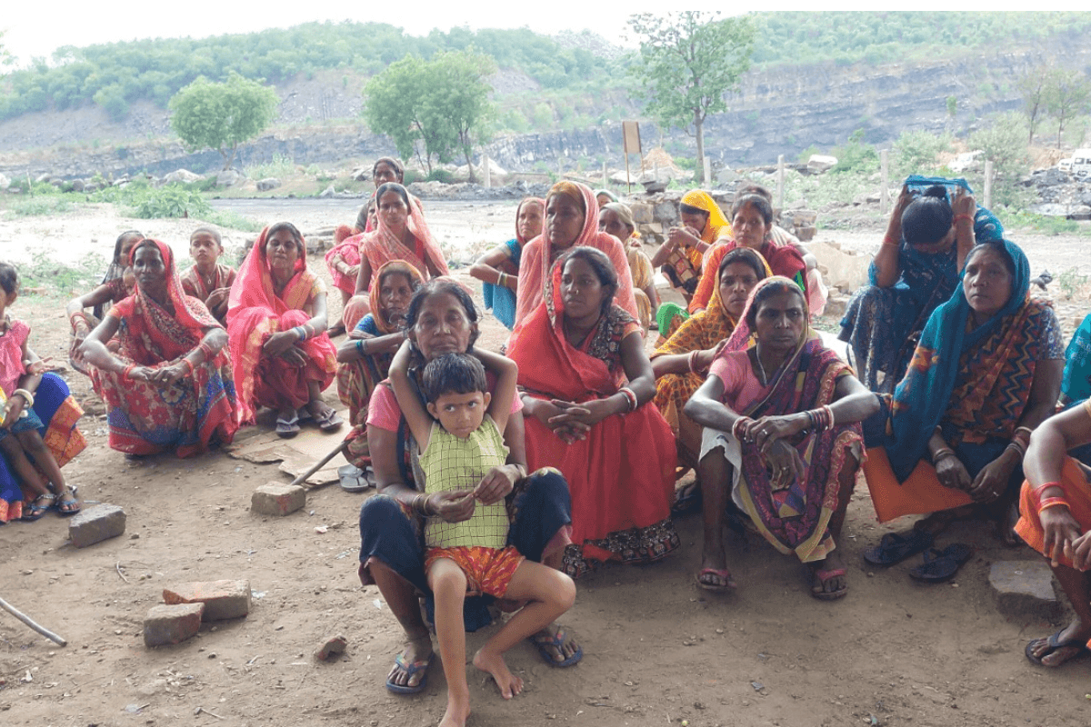बोकारो में कोलियरी के विस्थापितों ने किया चक्का जाम, जयराम महतो की पार्टी ने किया समर्थन का ऐलान