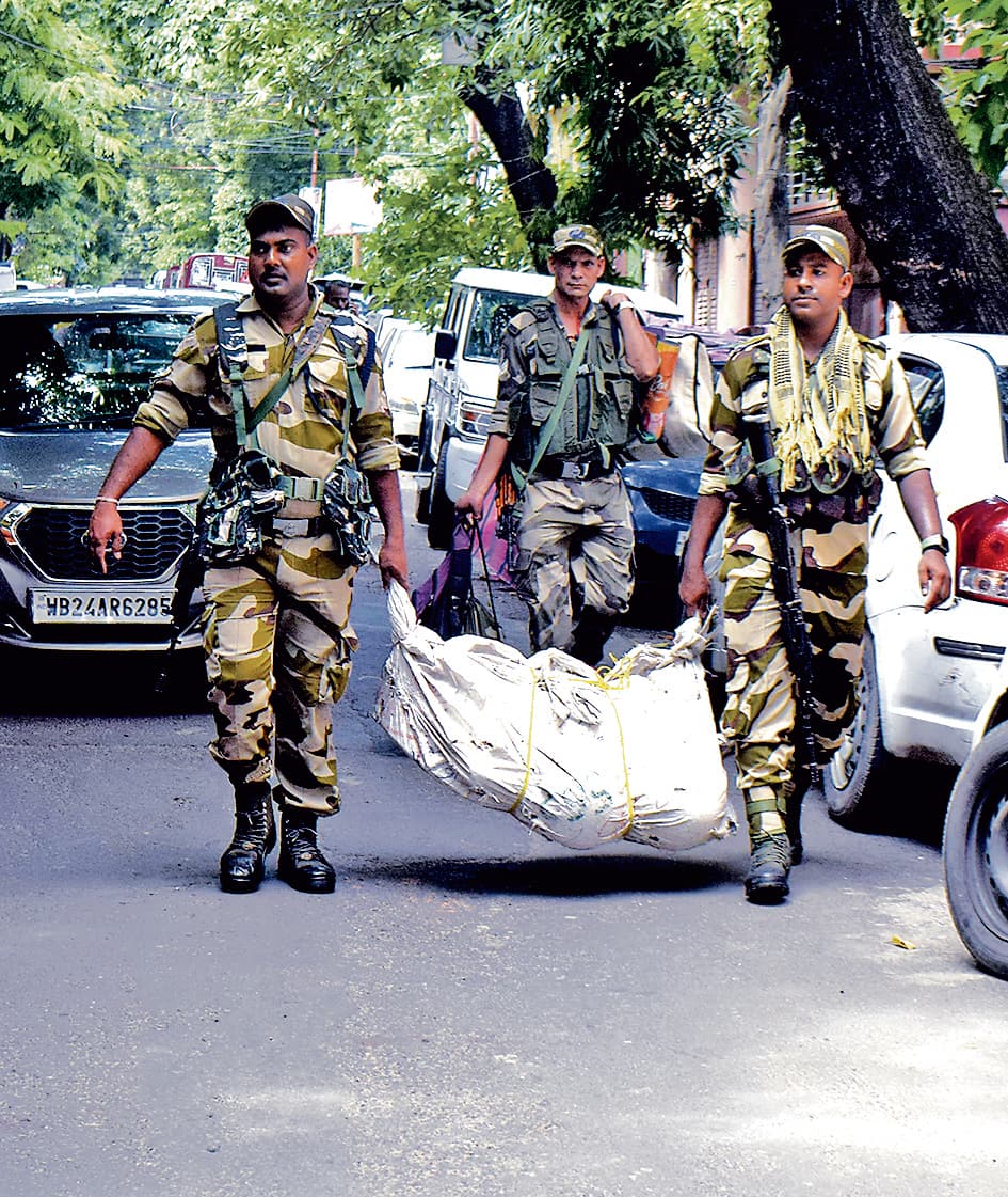 विस उपचुनाव : आज 15 कंपनी सेंट्रल फोर्स के अलावा 1500 पुलिसकर्मी रहेंगे तैनात