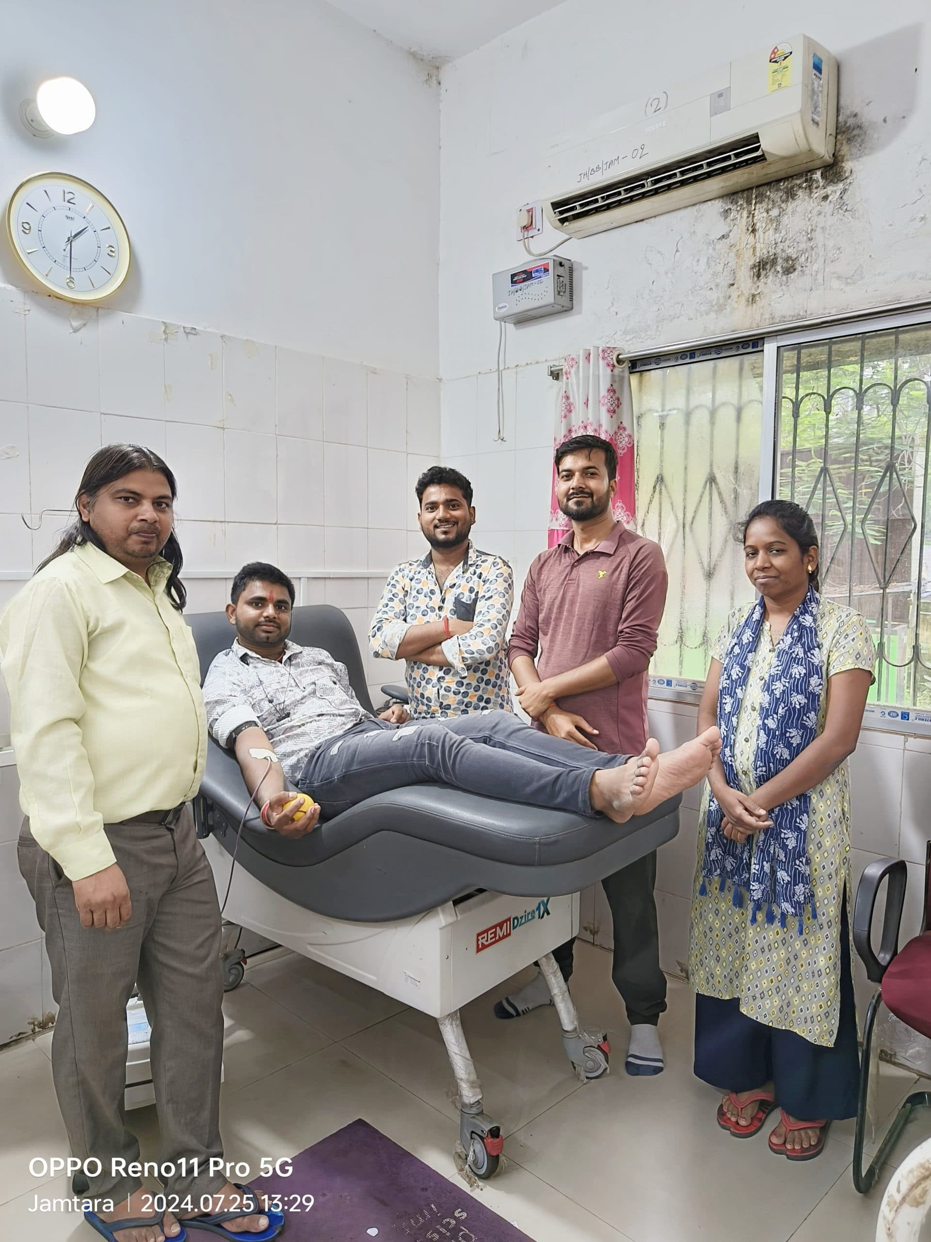 तिलाबाद के माेनू साव ने 37 वां बार किया रक्तदान