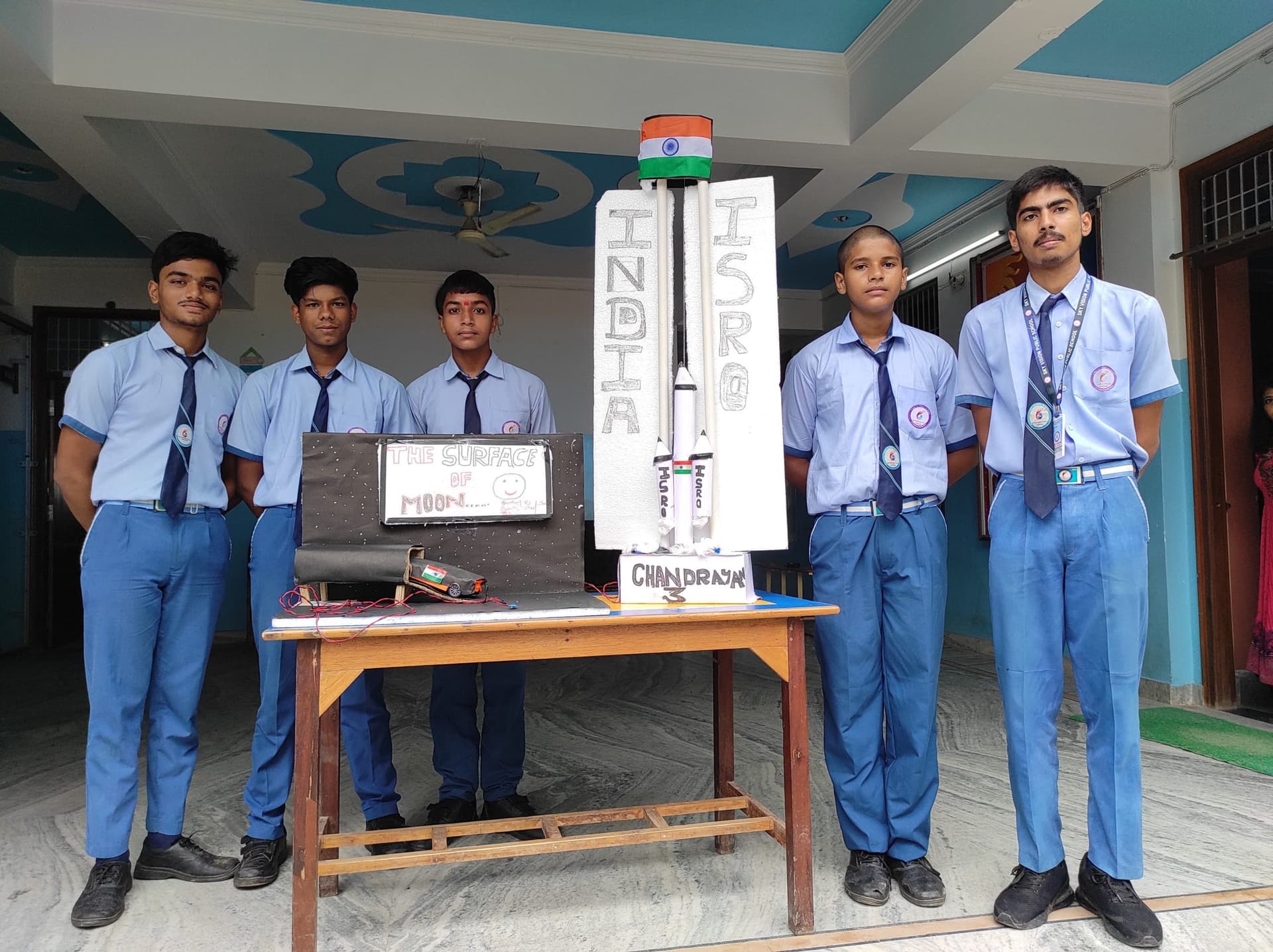 बच्चों ने इसरो के चंद्रयान-3 मिशन की सफलता को किया स्मरण