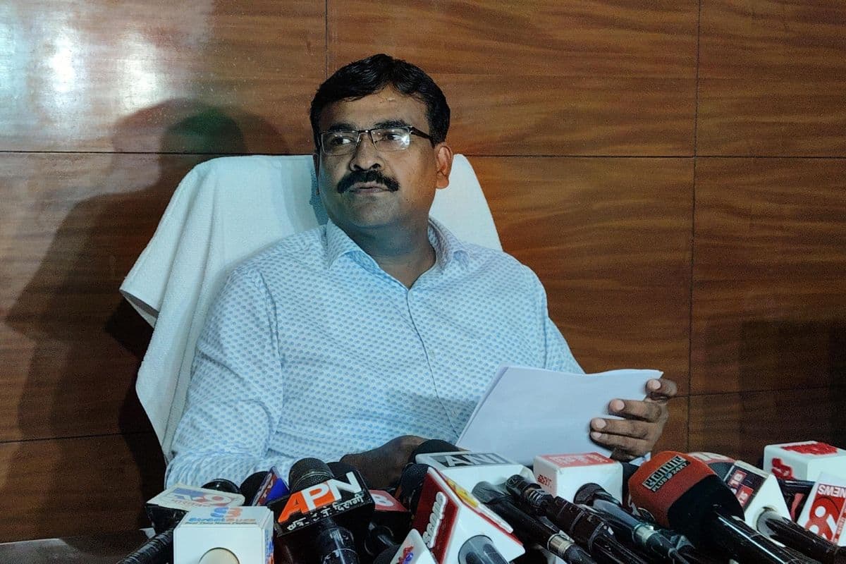 जानकारी देते झारखंड के सीईओ के रवि कुमार जानकारी देते झारखंड के सीईओ के रवि कुमार