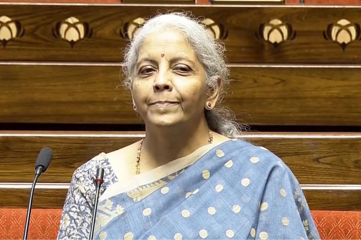 बेंगलुरु की अदालत ने वित्तमंत्री निर्मला सीतारमण के खिलाफ जबरन वसूली के आरोप में FIR दर्ज करने का दिया आदेश