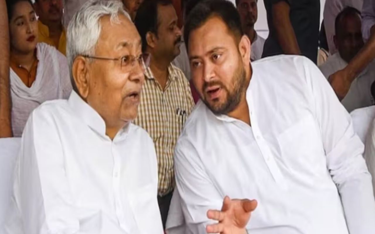 Bihar Politics: सीएम नीतीश और तेजस्वी यादव की मुलाकात, बिहार में फिर बढ़ी सियासी हलचल