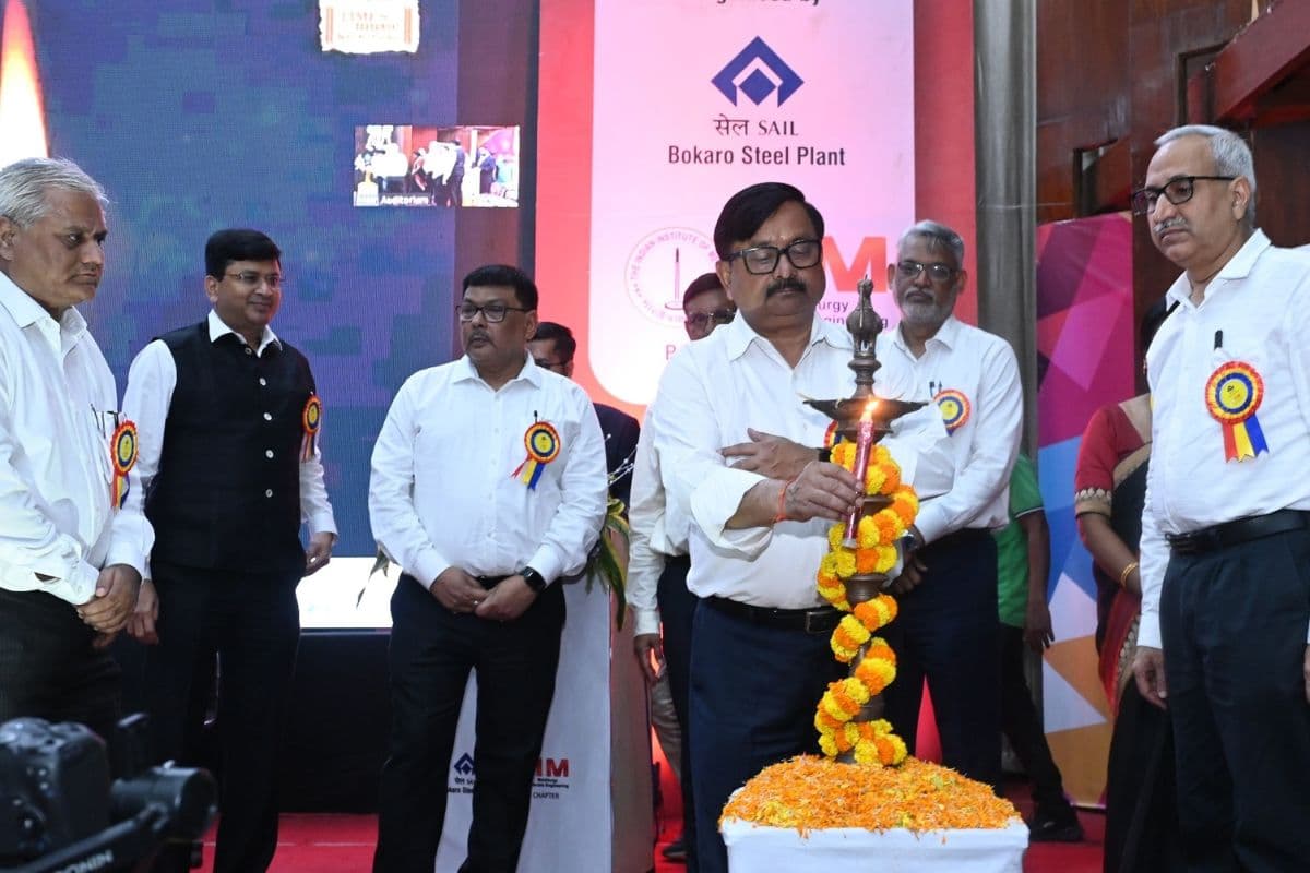2030 तक इस्पात उत्पादन क्षमता 300 मिलियन टन प्रति वर्ष तक बढ़ाने का लक्ष्य, बोले अमरेंदु
