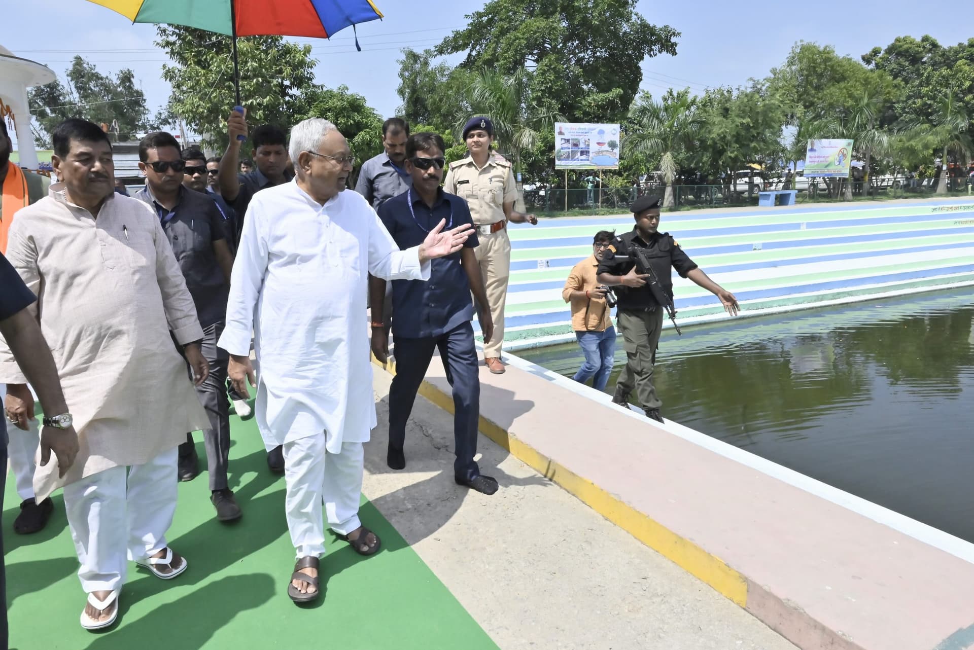 Photos: सहरसा में हर वर्ष होगा विषहरा महोत्सव, मंदिर के उद्घाटन के बाद सीएम नीतीश कुमार ने किया ऐलान