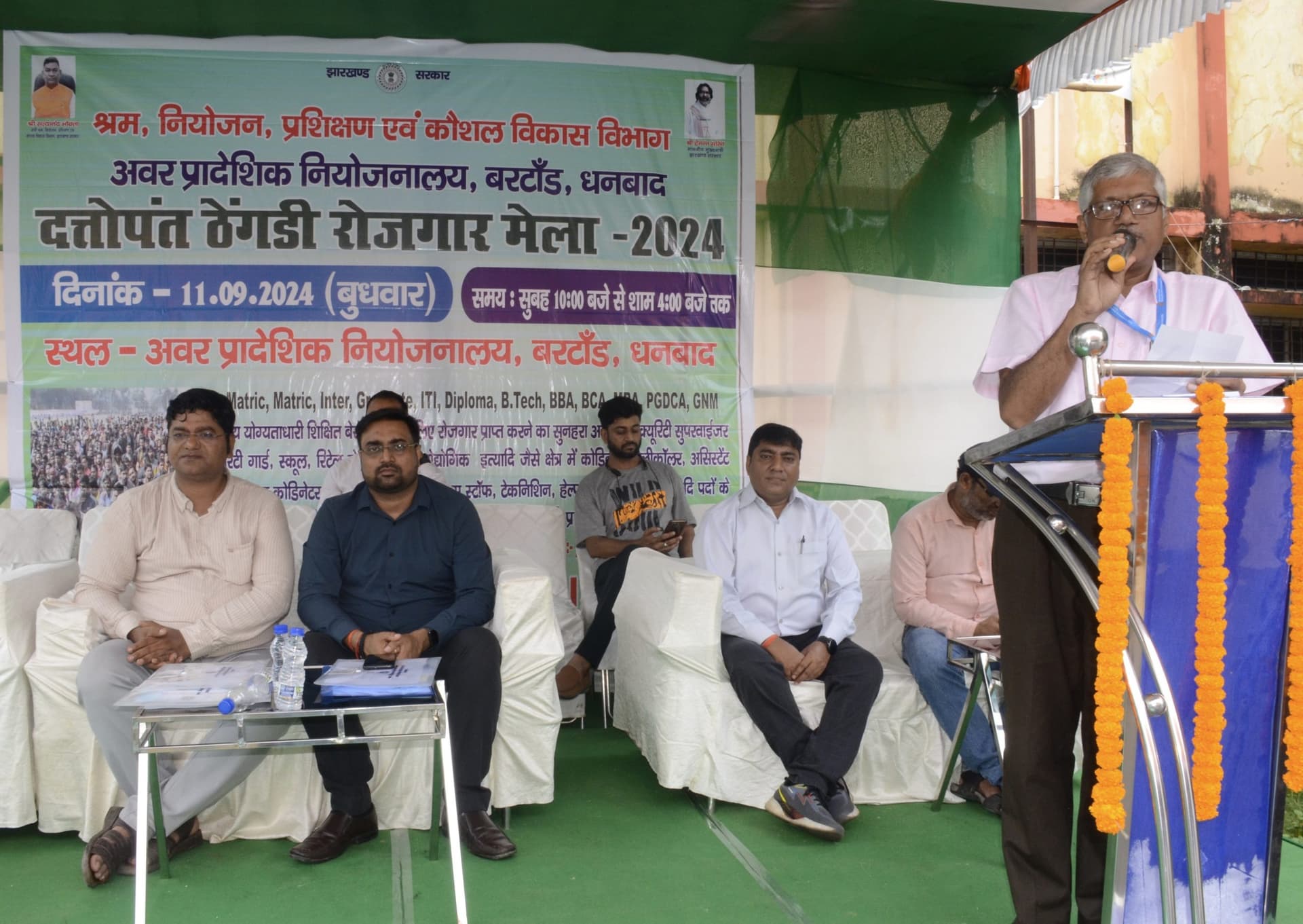 dhanbad news : 172 युवाओं को मिली नौकरी, 217 हुए शॉर्ट लिस्ट