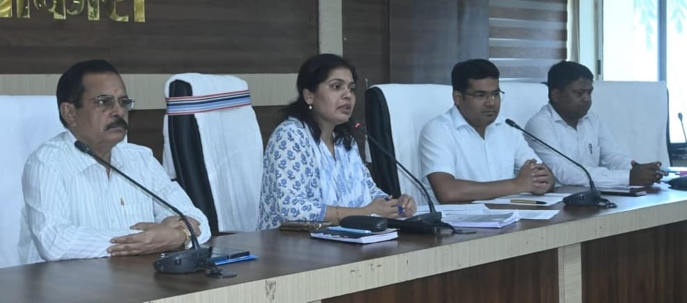 Bokaro News: आंतरिक व्यवस्था को दुरुस्त रखें केंद्राधीक्षक : उपायुक्त Bokaro News: आंतरिक व्यवस्था को दुरुस्त रखें केंद्राधीक्षक : उपायुक्त