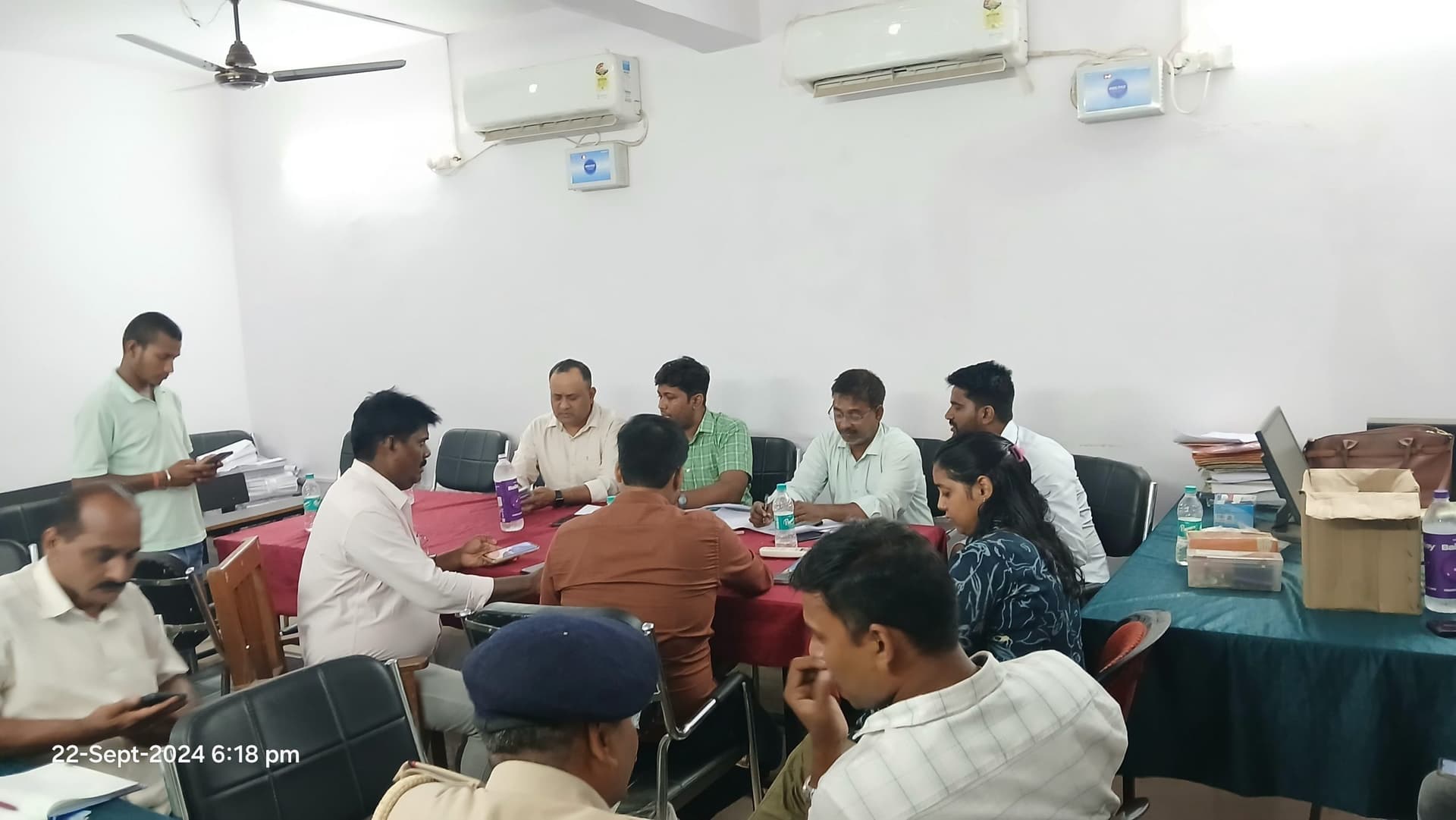 बापू मध्य विद्यालय में शुरू हुआ सामुदायिक किचेन, चार जगहों पर भोजन की व्यवस्था आज से