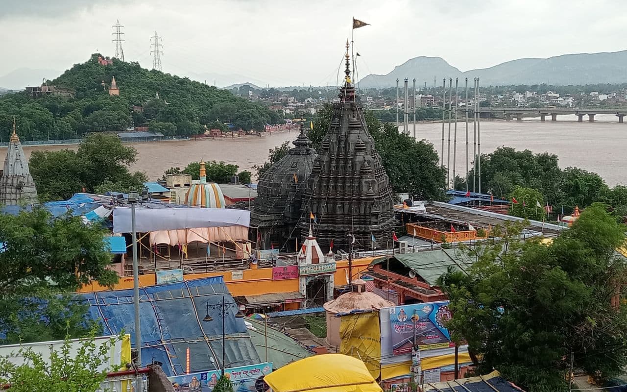 आज से विष्णु नगरी में पितरों के प्रति दिखेगी अटूट आस्था, तीर्थयात्रियों को उपहार स्वरूप मिलेगा गंगाजल आज से विष्णु नगरी में पितरों के प्रति दिखेगी अटूट आस्था, तीर्थयात्रियों को उपहार स्वरूप मिलेगा गंगाजल