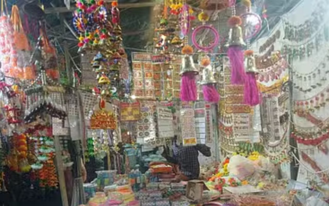 Dhanteras 2024: दुल्हन की तरह सजा जिलेभर का बाजार, आज मार्केट में होगी धन की बारिश, सादी वर्दी में तैनात रहेगी पुलिस