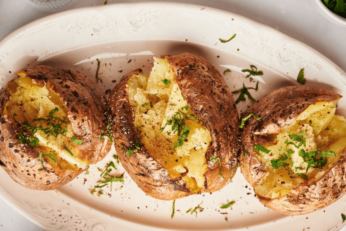 Jacket Potato Recipe: खुश होकर खाएगा बच्चा घर पर बनाएं ये जैकेट पोटैटो Jacket Potato Recipe: खुश होकर खाएगा बच्चा घर पर बनाएं ये जैकेट पोटैटो