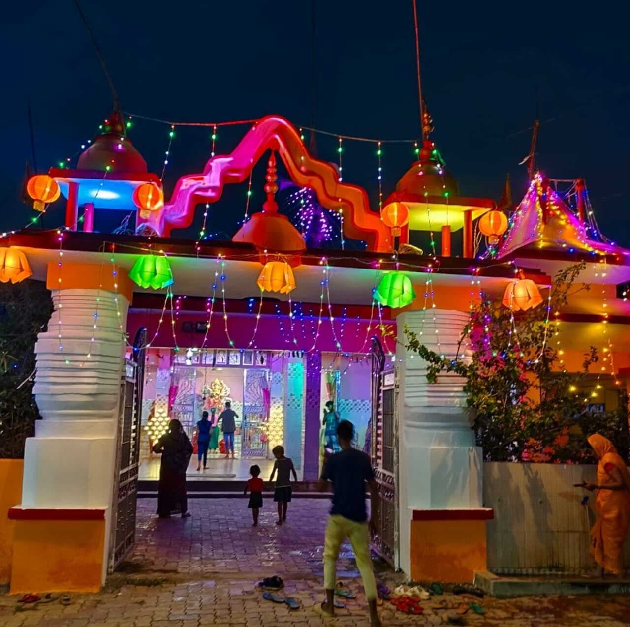 आस्था का बड़ा केंद्र है दिघलबैंक का प्राचीन दुर्गा मंदिर आस्था का बड़ा केंद्र है दिघलबैंक का प्राचीन दुर्गा मंदिर