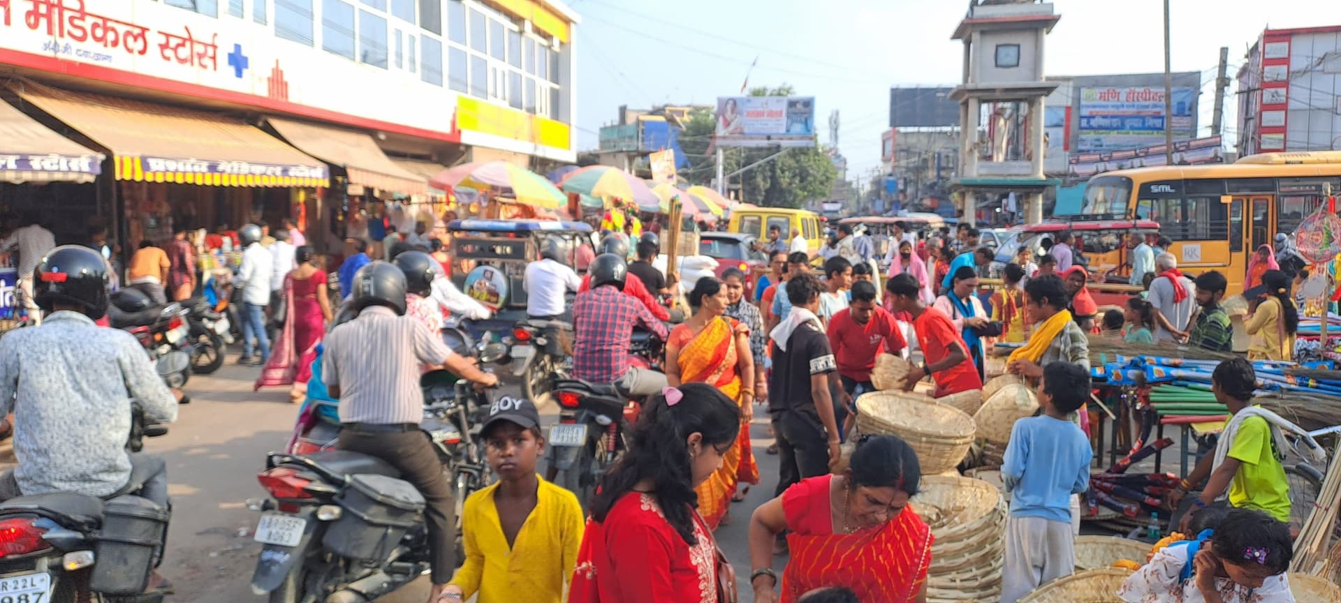 धनतेरस पर करोड़ों रुपये का हुआ कारोबार