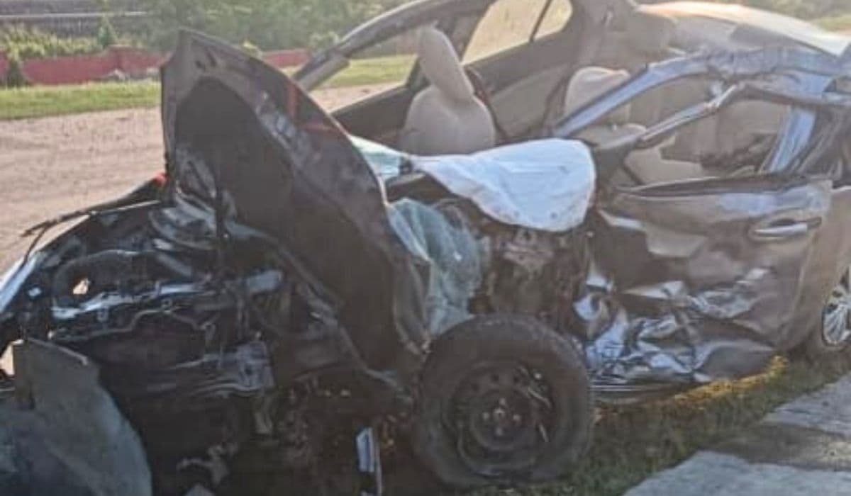 Bihar News: कैमूर में खड़ी ट्रक से टकराई कार, दो लोगों की मौत, यूपी से लौटने के दौरान हुआ हादसा