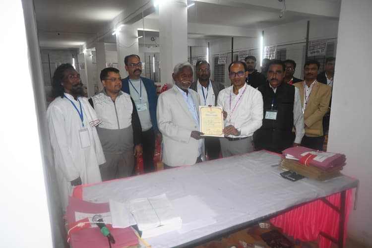 Jharkhand Election 2024: सरायकेला से जीते चंपाई सोरेन, सात बार जीतकर बनाया रिकॉर्ड, कोल्हान की राजनीति का है लंबा अनुभव