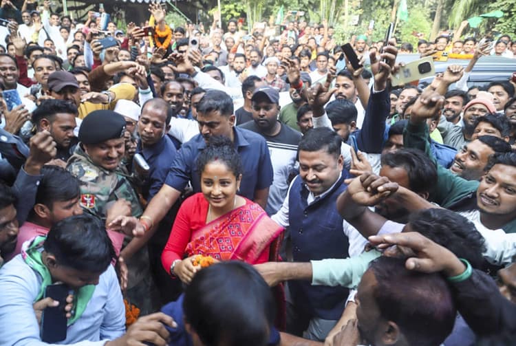 Jharkhand Election Result 2024: जीत के बाद बोले सीएम हेमंत सोरेन, 'साथ चलकर सोना झारखंड के निर्माण का लें संकल्प'