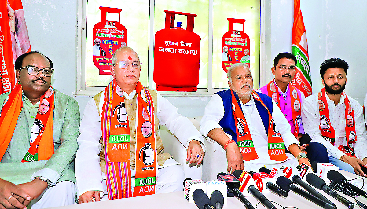 Jamshedpur News : सरयू राय ने झोंकी ताकत, बिहार के मंत्री श्रवण कुमार ने भी किया प्रचार
