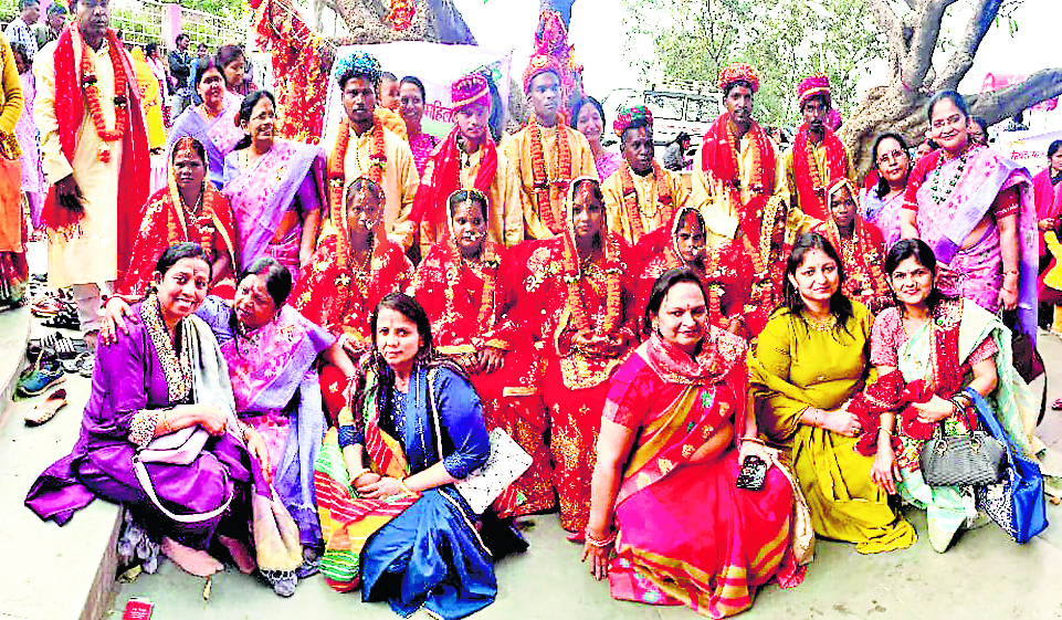 Ranchi News : जगन्नाथ मंदिर में एक-दूजे के हुए सात जोड़े