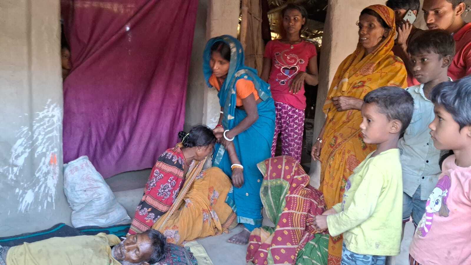 सांढ़ के हमले से किसान की गयी जान सांढ़ के हमले से किसान की गयी जान