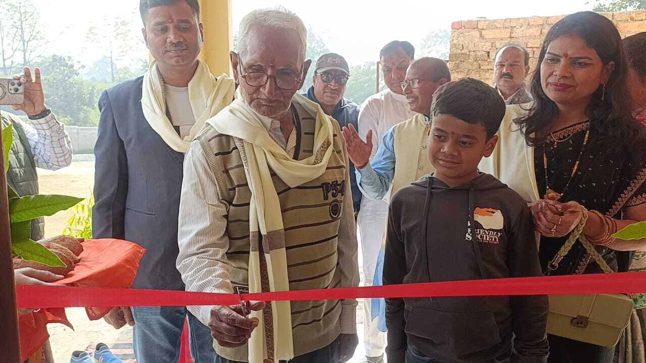 जाह्नवी सरस्वती शिशु विद्या मंदिर में पुस्तकालय का उदघाटन