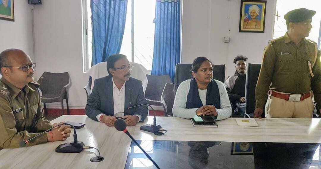 अफीम की खेती करनेवालों की सूचना दें : एसपी