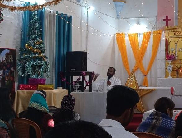 क्रिसमस के उत्सव में डूबा पूर्णिया, उत्साह के बीच मना प्रभु यीशु के जन्म का जश्न