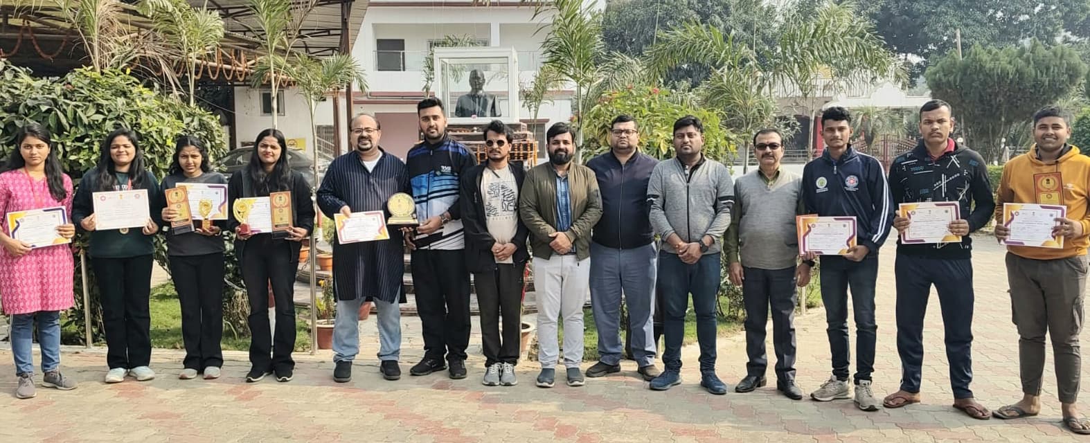 वीवीआईटी के छात्र तन्मय ने किया नाम रोशन