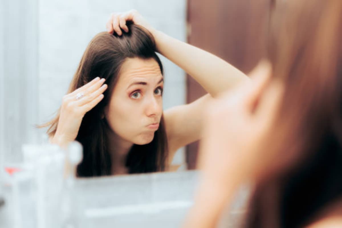 Hair Care Tips: बालों को सफेद होने से रोकना अब और भी आसान, जानें क्या है तरीका