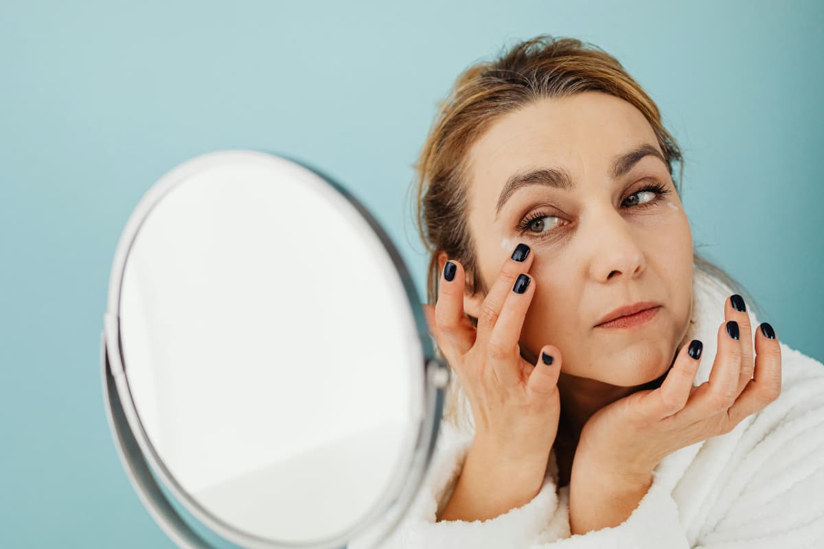 Beauty Tips: रात के समय स्किनकेयर रूटीन में भूलकर भी न करें ये गलतियां, चेहरा हो सकता है बर्बाद
