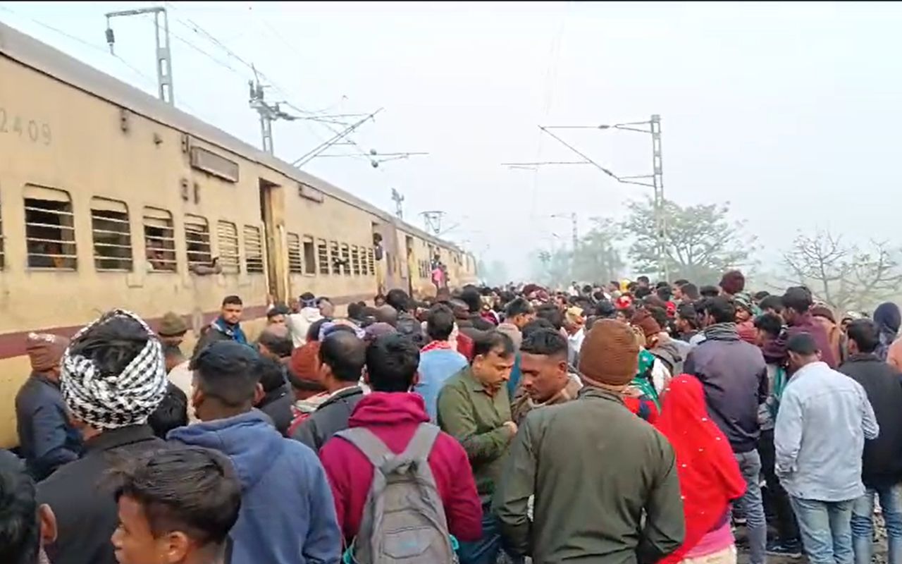 Bihar News: गया-हावड़ा एक्सप्रेस में गोली मारकर युवक की हत्या, ट्रेन में मर्डर कर फरार हुए अपराधी