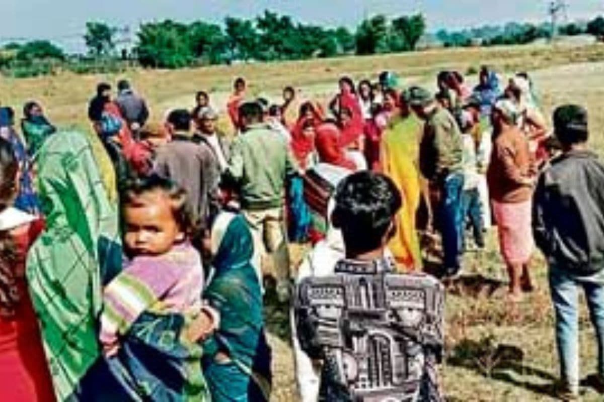 झारखंड में मां ने घोंटा अपनी ममता का गला, नवजात बच्ची को खेत में फेंका, जानवरों ने ले ली जान