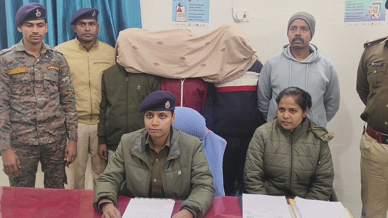 साइबर ठग गिरोह के तीन सदस्य गिरफ्तार