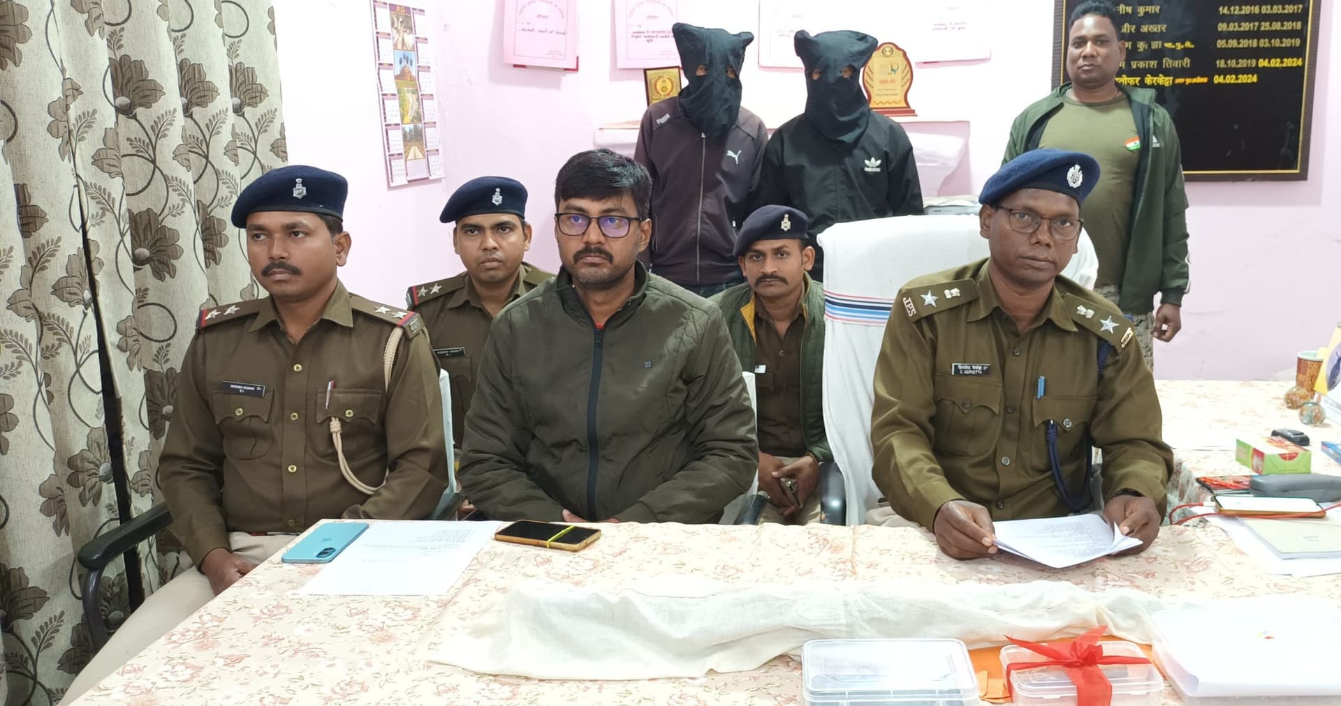Khunti News हथियार के साथ पीएलएफआई के दो सदस्य गिरफ्तार, भेजे गये जेल