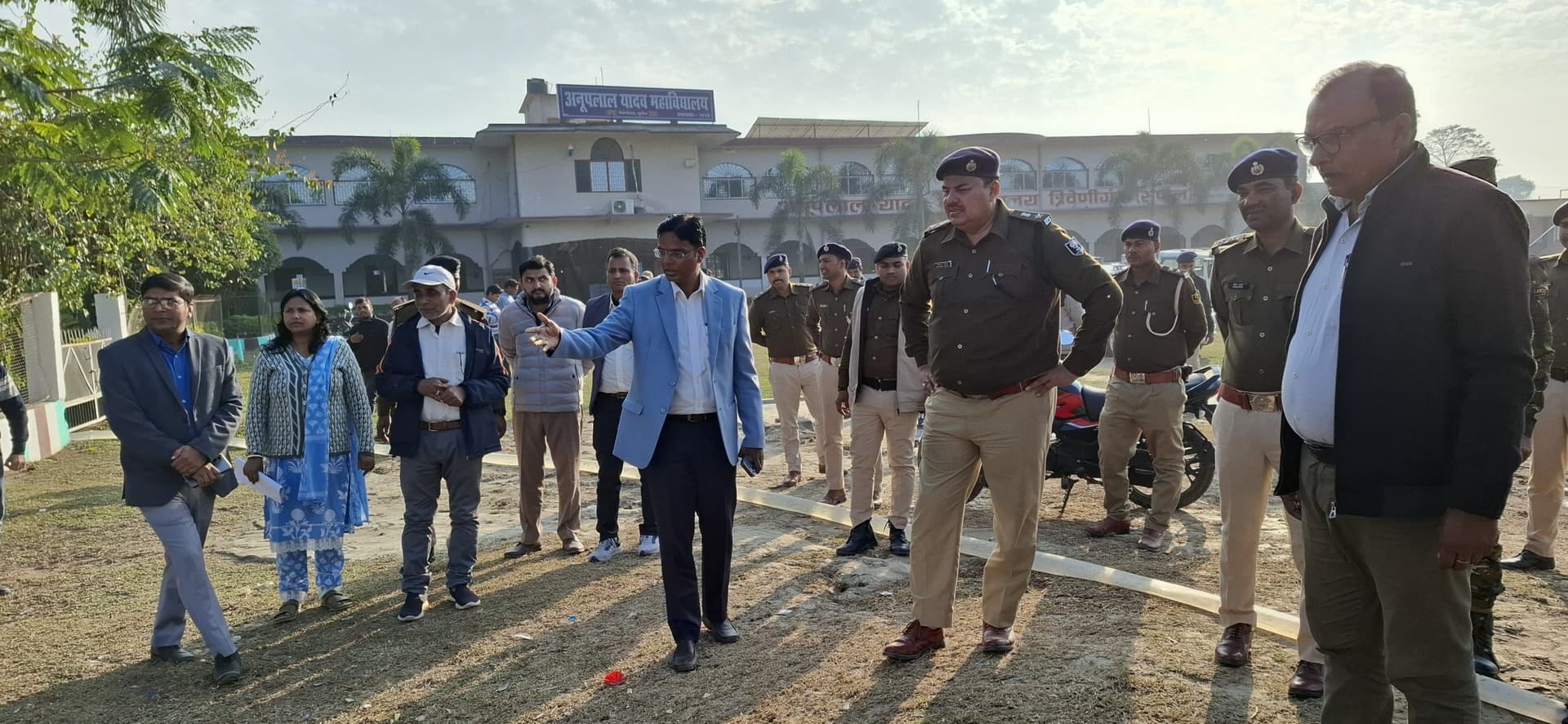 मुख्यमंत्री के संभावित दौरे को लेकर प्रशासनिक चहल पहल तेज, डीएम व एसपी ने लिया जायजा