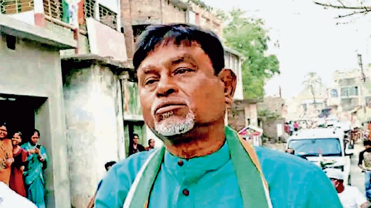 अदालत में माणिक भट्टाचार्य व न्यायाधीश के बीच हुई तीखी बहस
