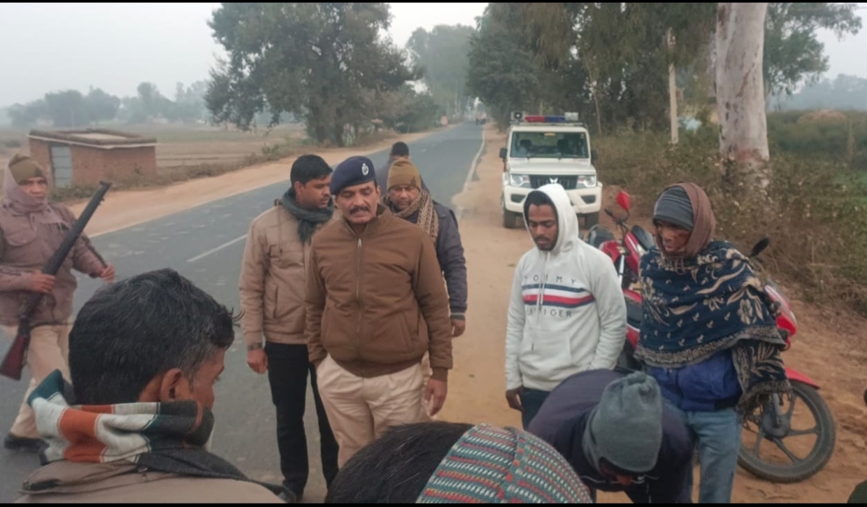 वाहन की ठोकर लगने से बाइक सवार घायल