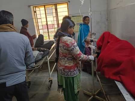 दुर्घटना में नशे में धुत्त बाइक सवार की मौत, दो घायल